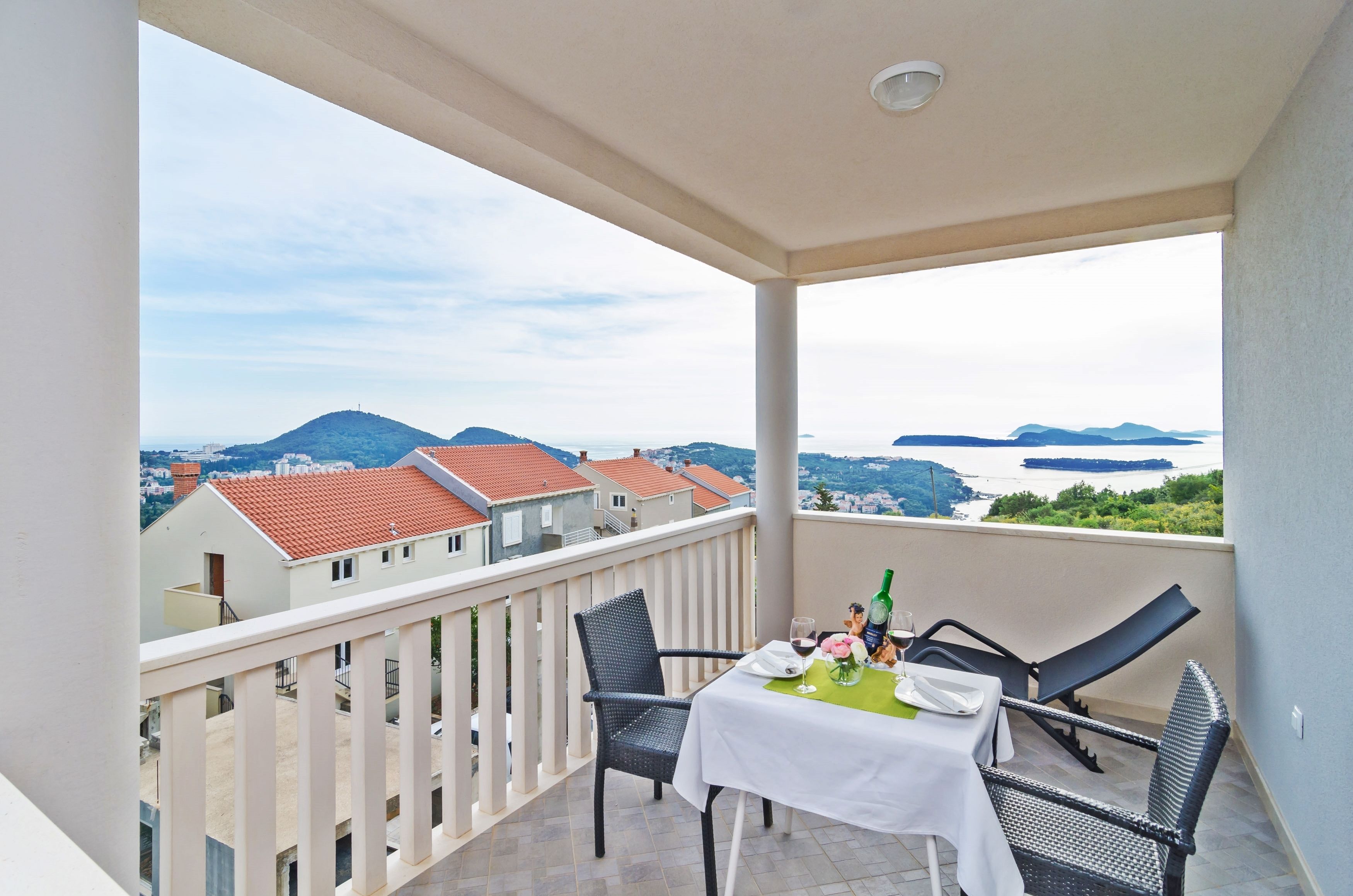 Apartamento superior, 1 habitación, terraza, vistas al mar | Vistas desde la habitación