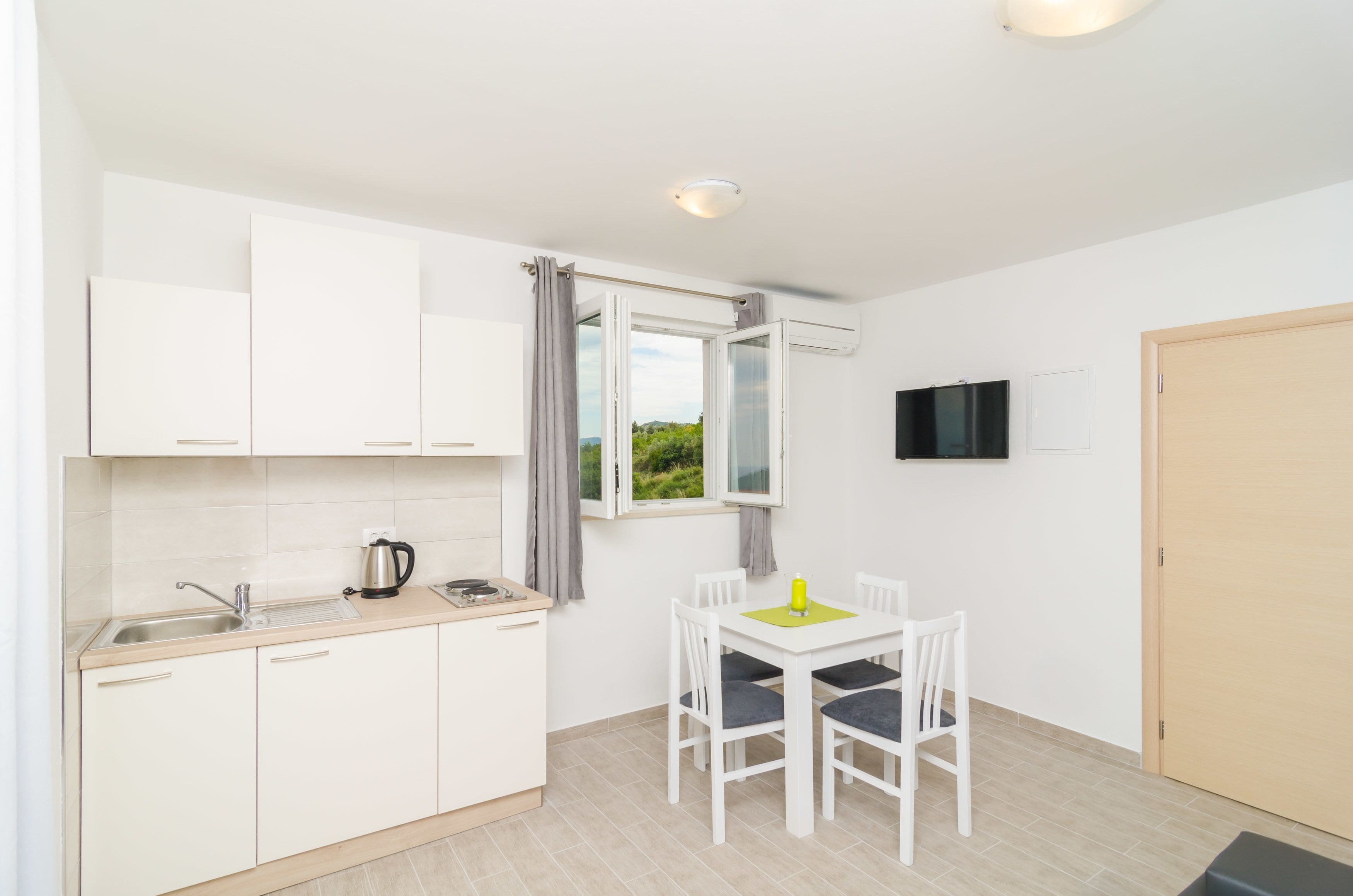 Appartamento Superior, 1 camera da letto, terrazzo, vista mare | Cucina privata | Frigorifero, microonde, piano cottura, bollitore elettrico