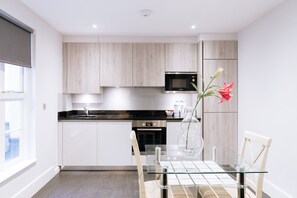 シティ アパートメント 1 ベッドルーム | 専用キッチン | 電気ポット