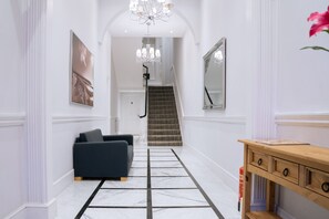 Lobby - Map Residential Apartments (London)