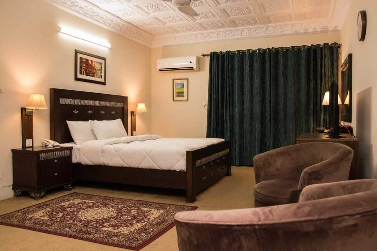 Minibar, in-room safe, iron/ironing board, rollaway beds