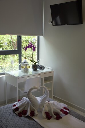 Desk, blackout drapes, free WiFi