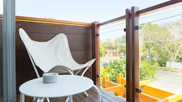 Executive House, 3 Bedrooms, Kitchen, City View | Balcony
