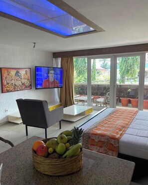 Premium bedding, minibar, individually decorated, individually furnished