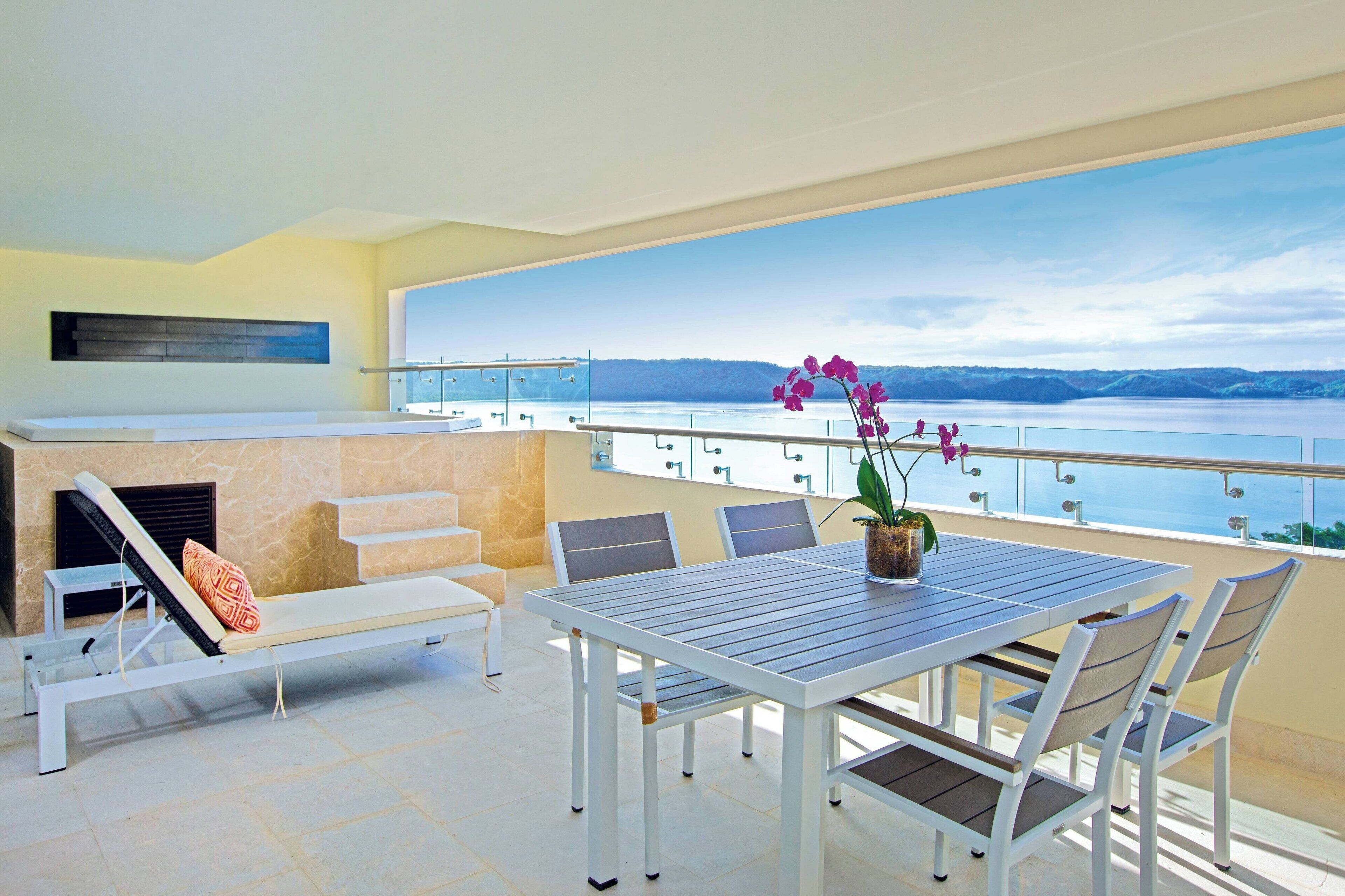 Down comforters, in-room safe, blackout drapes, iron/ironing board