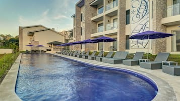 Outdoor pool, pool loungers