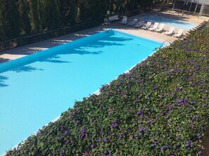 Piscine extérieure (ouverte en saison)