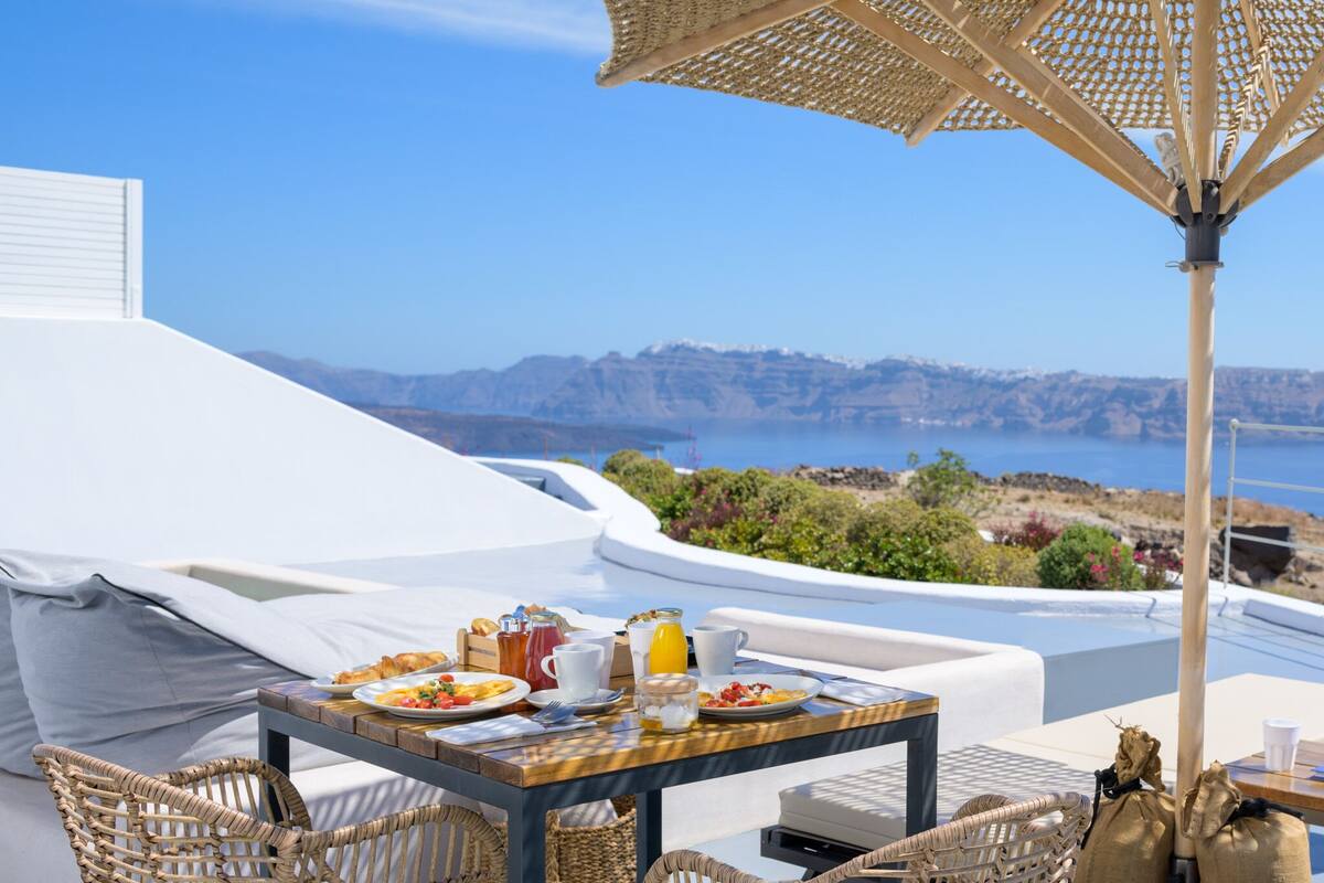 Honeymoon Suite with Private Pool | Utsikt fra rommet