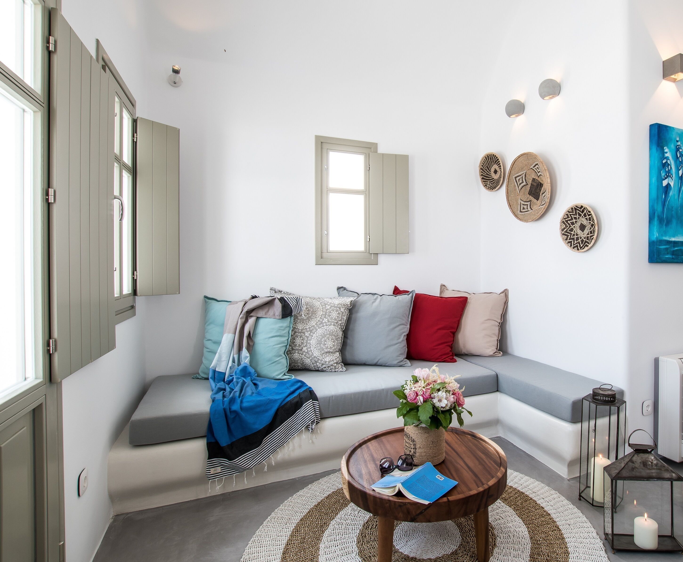 40-inch flat-screen tv with satellite channels, tv, netflix