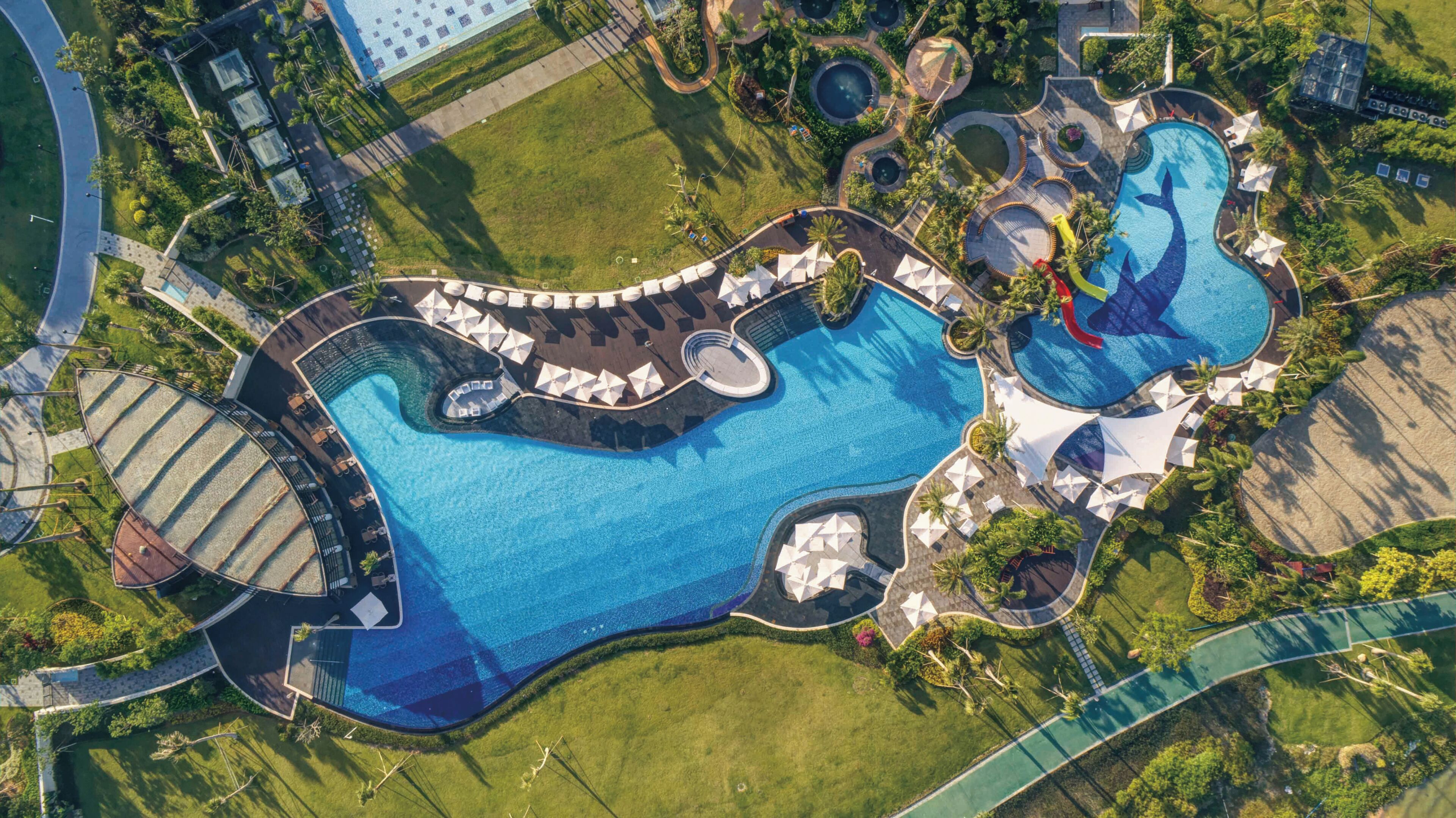 Indoor pool, outdoor pool, open 10:00 AM to 10:00 PM, pool loungers