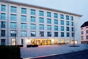 Terrace/patio - Hampton by Hilton Dortmund Phoenix See (Dortmund)