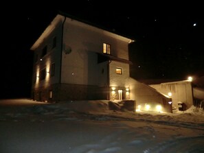 Fasade – kveld/natt