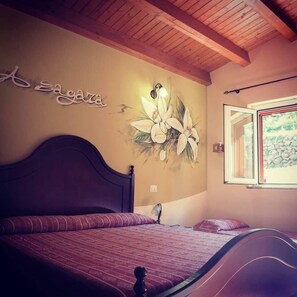 Minibar, bureau, rideaux occultants, chambres insonorisées