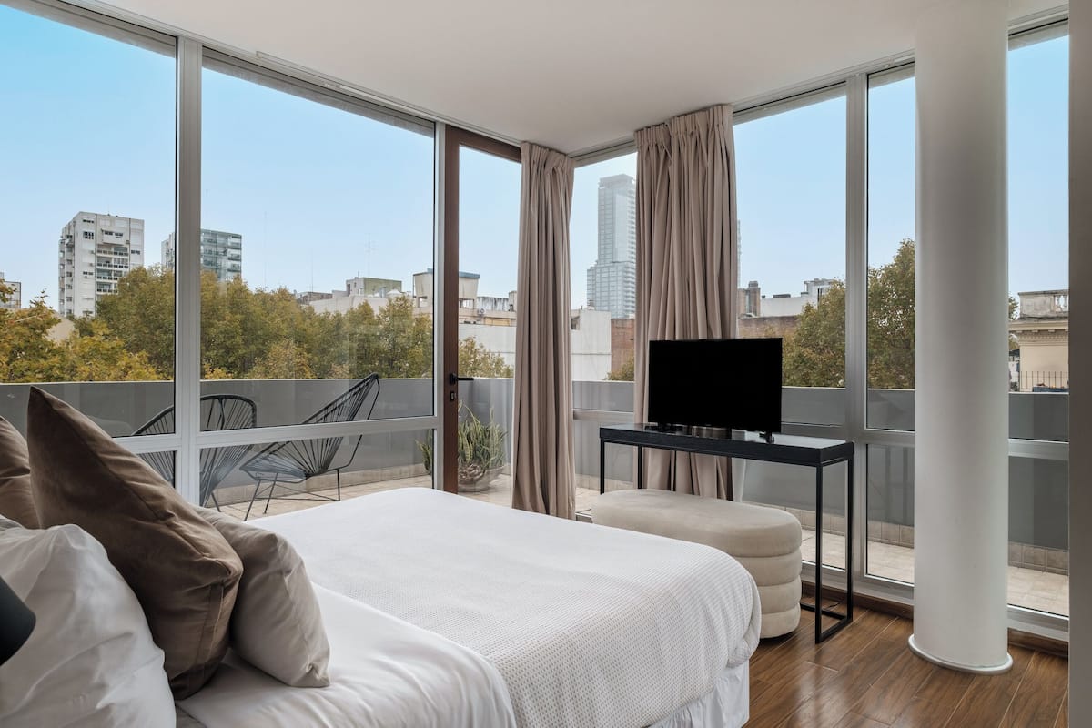 2 habitaciones, ropa de cama de alta calidad y cubrecamas