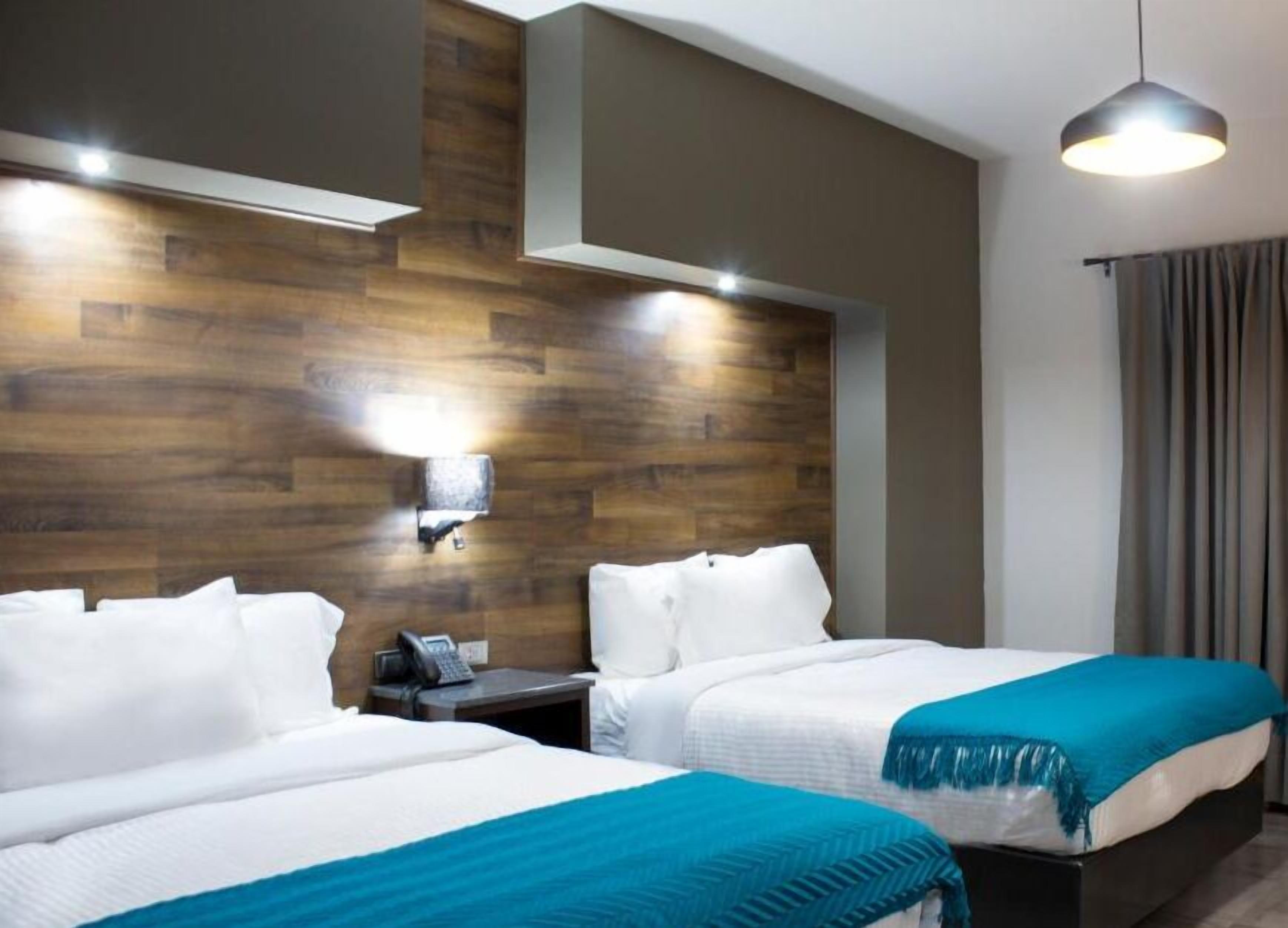 in-room safe, iron/ironing board, free wifi, bed sheets