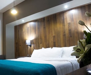 Single Room, 1 King Bed | In-room safe, iron/ironing board, free WiFi, bed sheets - Grand Marques (San Juan de los Lagos)