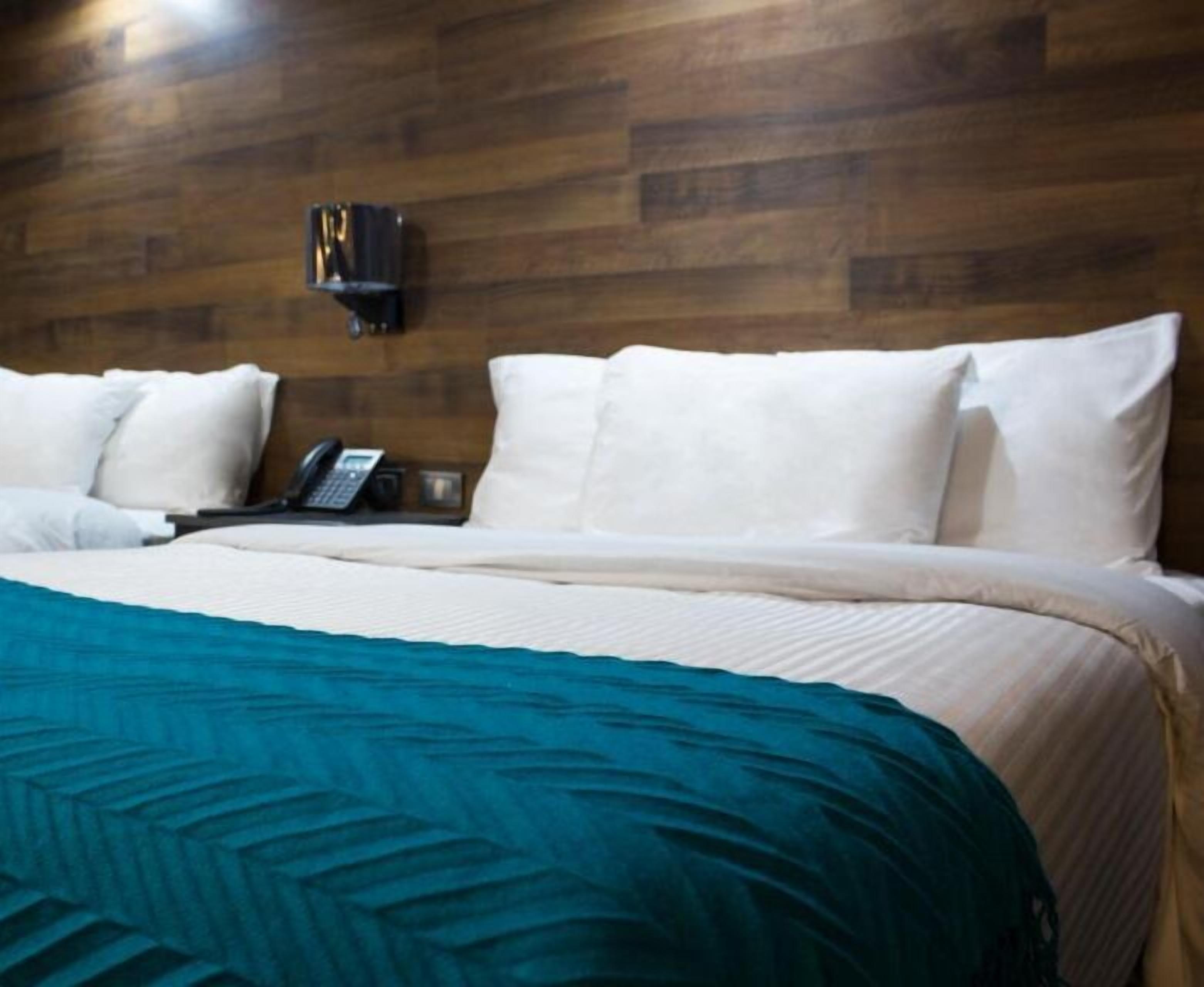 in-room safe, iron/ironing board, free wifi, bed sheets