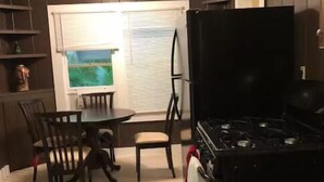 House, 2 Bedrooms | In-room dining - Little Home Away From Home (Hallandale Beach)