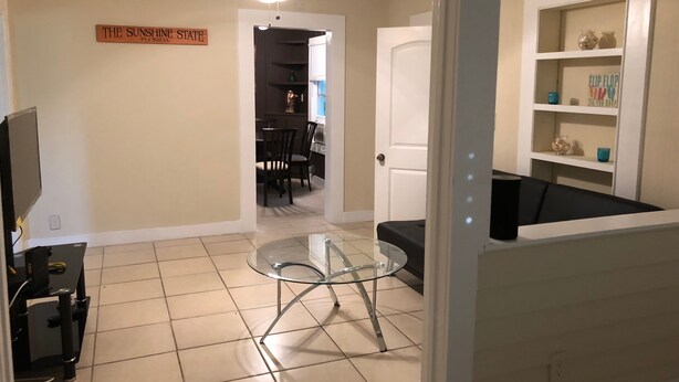 House, 2 Bedrooms | Living room - Little Home Away From Home (Hallandale Beach)
