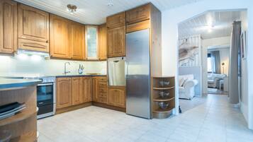 Comfort House, 2 Bedrooms, Sauna, Hill View | Private kitchen | Full-size fridge, microwave, oven, stovetop
