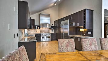 Luxury Chalet | In-room dining