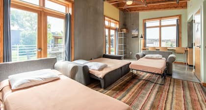 The Crash Pad - An Uncommon Hostel