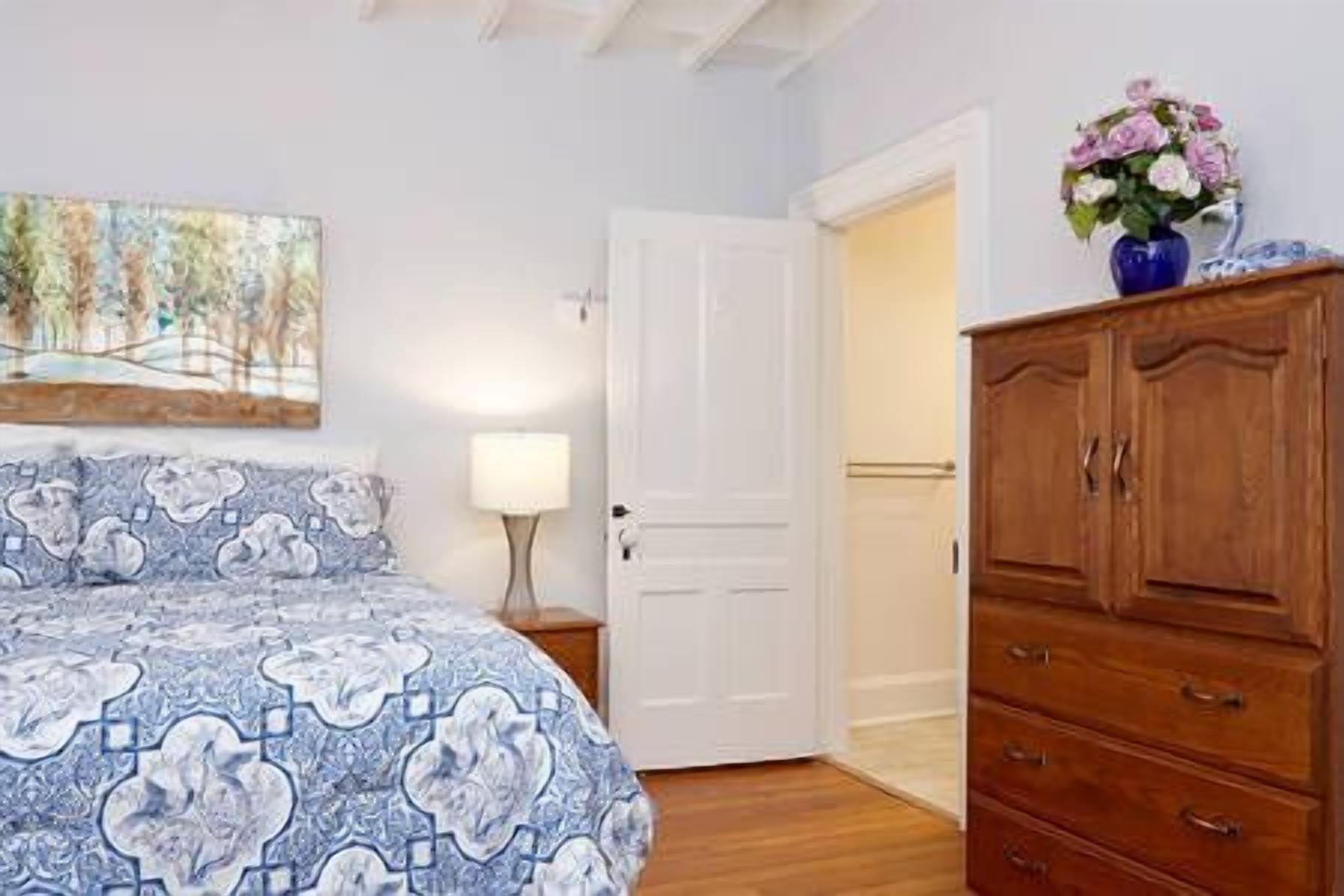 suite, 1 king bed with sofa bed | 1 bedroom, premium bedding, minibar, desk