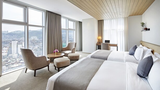 Grand Suite, Bathtub