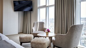 Grand Suite, Bathtub | Teres/patio