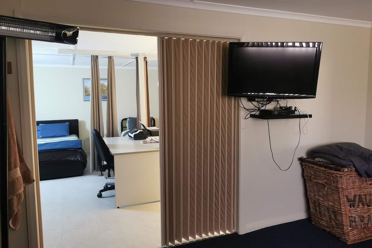 2 bedrooms, premium bedding, individually decorated