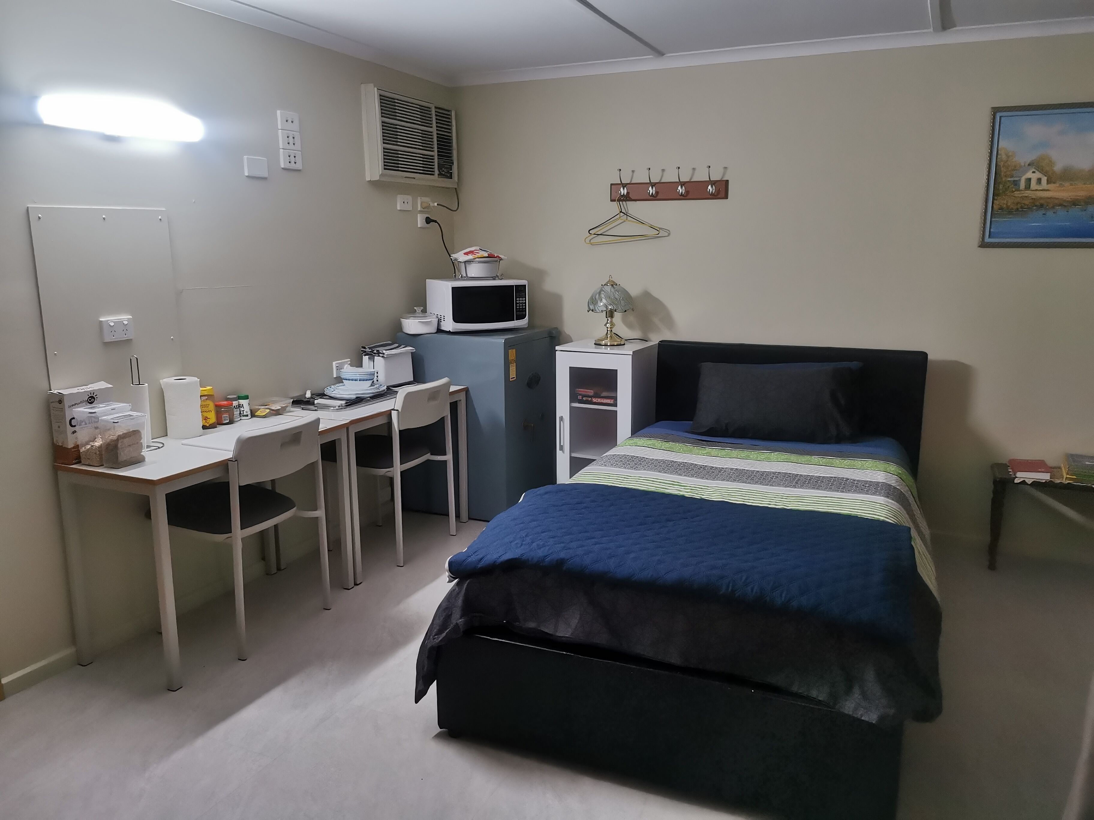 2 bedrooms, premium bedding, individually decorated