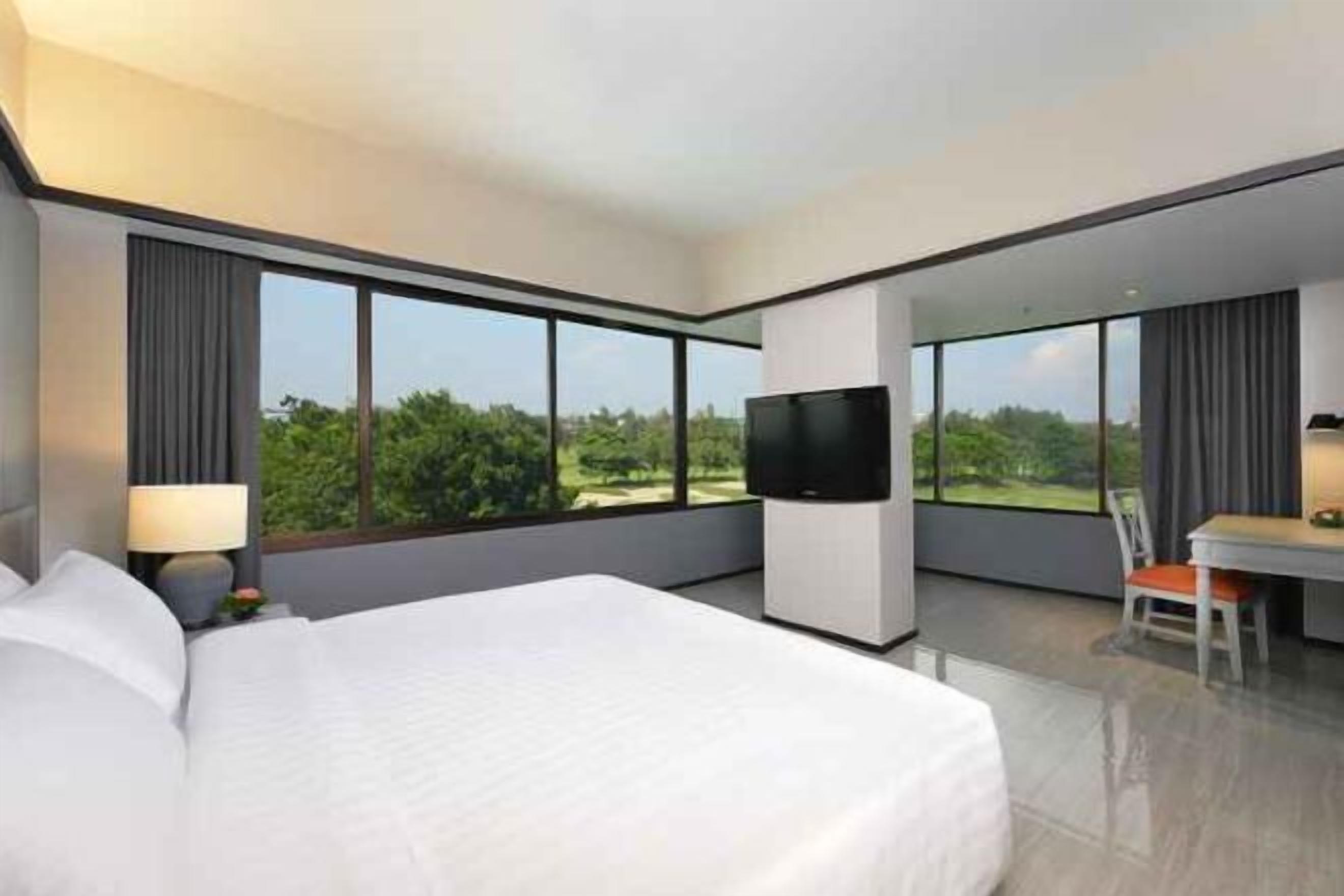 Luxe beddengoed, een bureau, gratis wifi, beddengoed