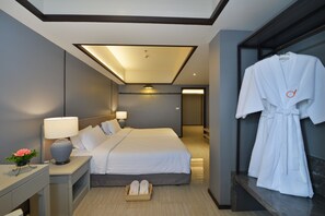 Two Bedrooms Single Suite | Ropa de cama de alta calidad, escritorio, wifi gratis y ropa de cama