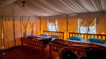 1 habitación, ropa de cama de alta calidad y escritorio