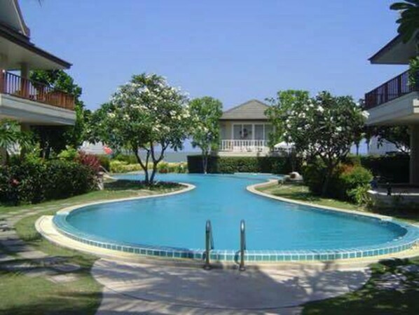 Outdoor pool - Beach Villa for Rent (Cha-am)