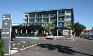 Facciata della struttura