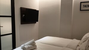 Superior Twin Room | In-room safe, desk, WiFi (free), bed sheets - Styles Hotel (Malacca City)