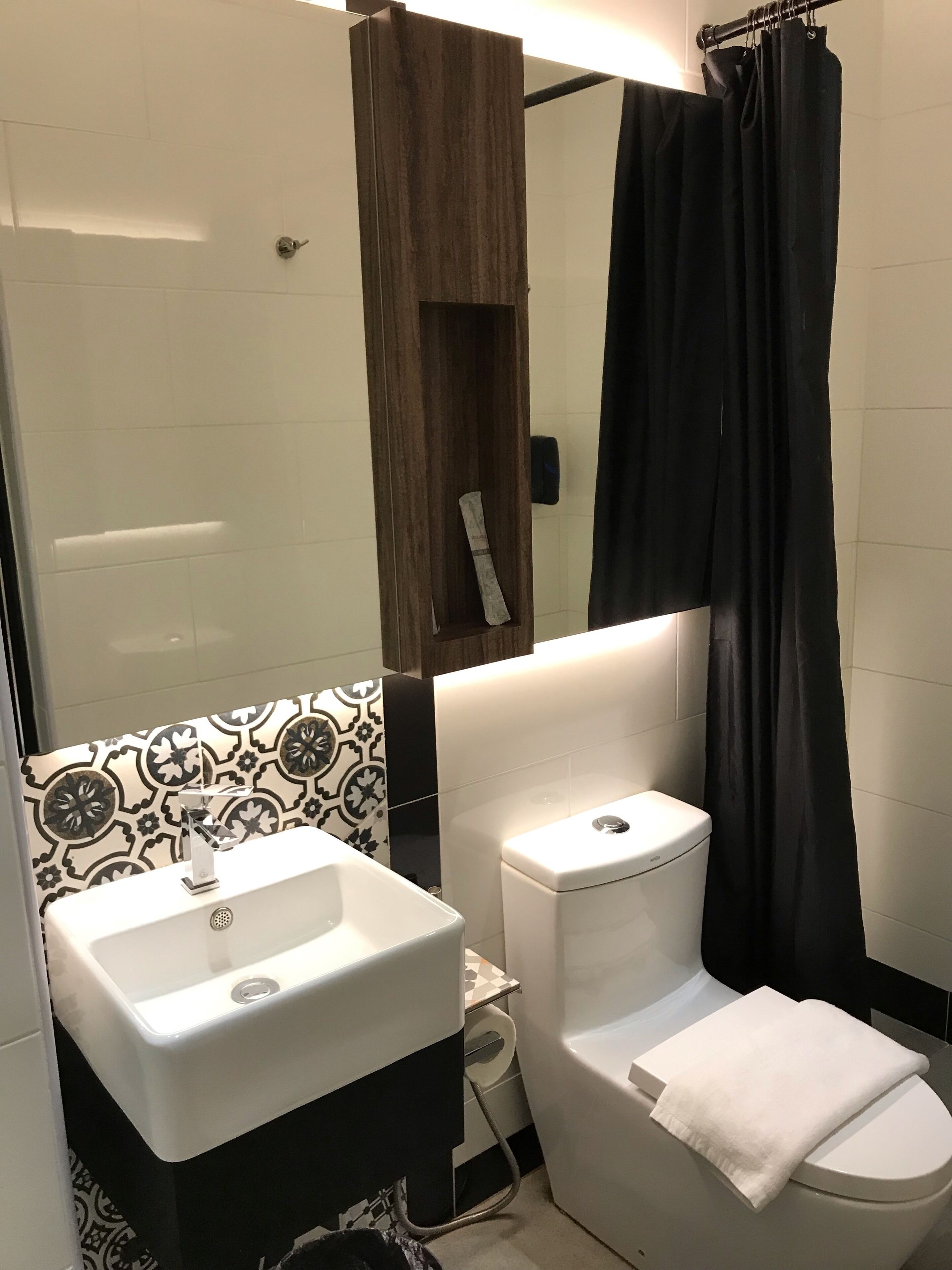 superior twin room | bathroom | shower, rainfall showerhead, free toiletries, hair dryer
