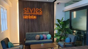 Lobby sitting area - Styles Hotel (Malacca City)