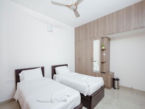 18 bedrooms, in-room safe, desk, soundproofing
