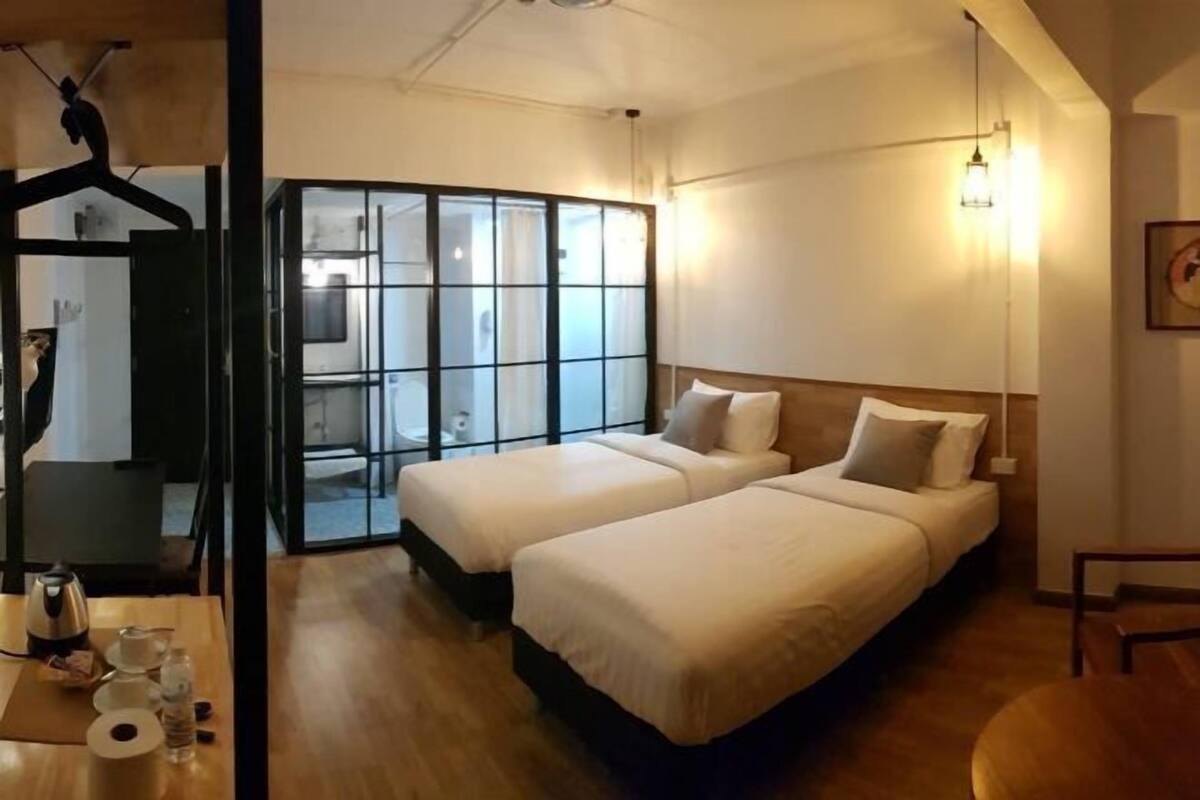 Desk, free WiFi, bed sheets