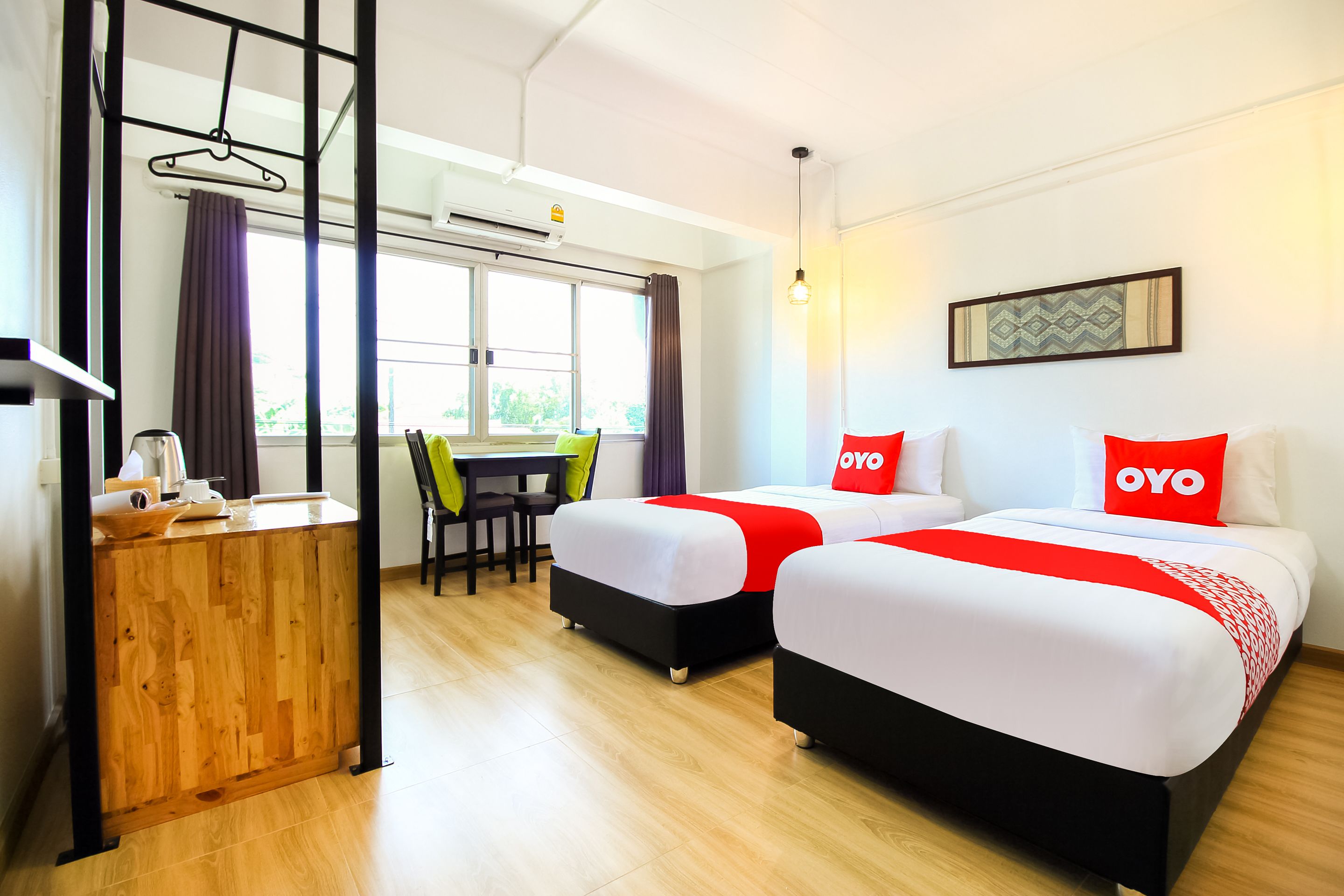 premier twin room | 1 bedroom, desk, free wifi, bed sheets