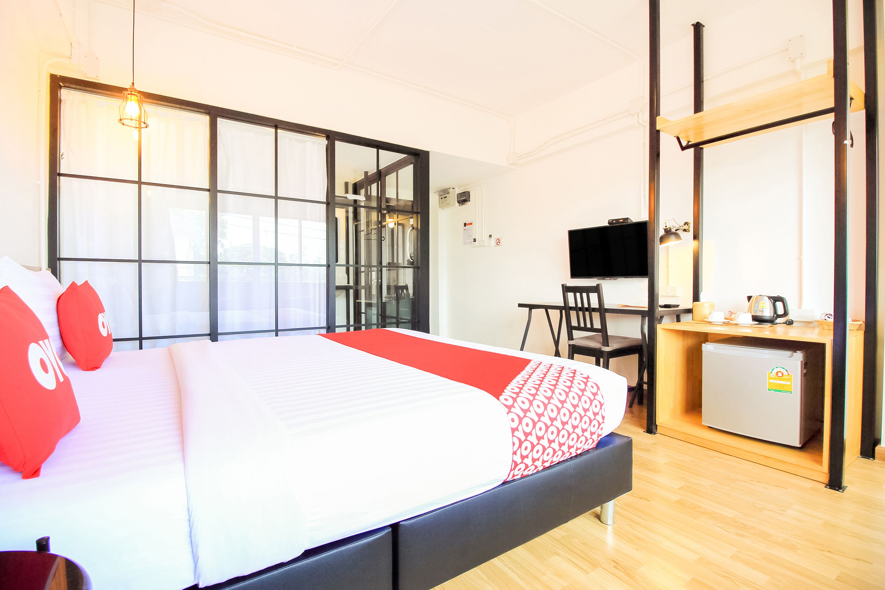 premier double room | 1 bedroom, desk, free wifi, bed sheets
