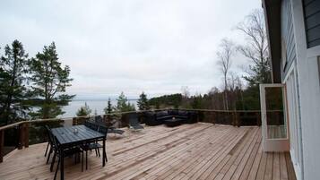 Premium Townhome, 3 Bedrooms, Sauna, Sea View | Terrace/patio