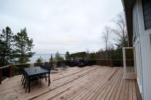 Premium-Stadtwohnung, 3 Schlafzimmer, Sauna, Meerblick | Terrasse/Patio