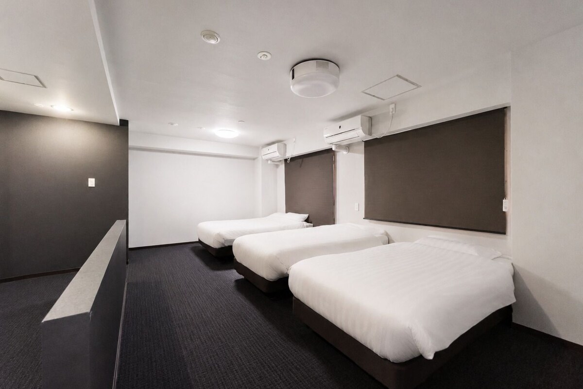 Exclusive Suite, 2 Bedrooms, Accessible | Soundproofing, WiFi (free), individually decorated