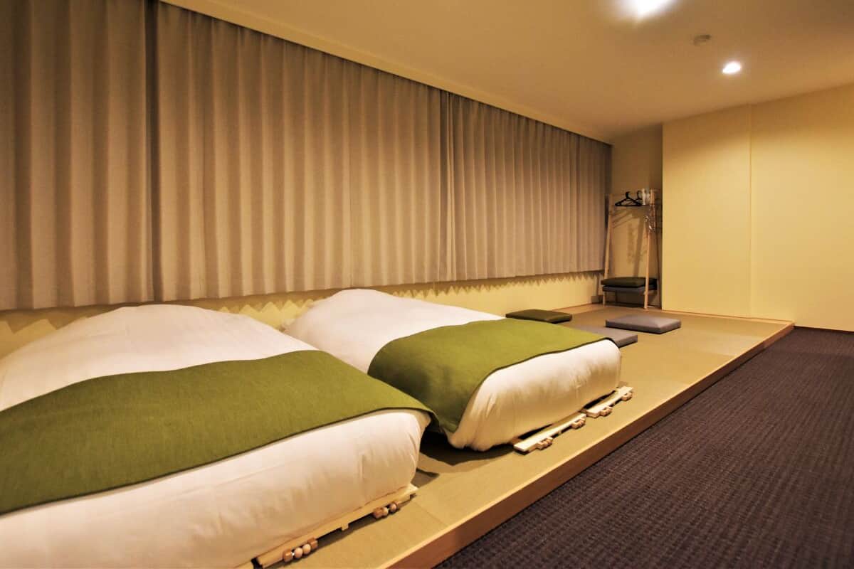 Comfort Studio Suite, Multiple Beds, Non Smoking, Hot Tub | Individually decorated, individually furnished, soundproofing, free WiFi