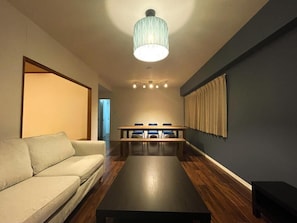 Suite Deluxe, 3 camere da letto | Pasti in camera