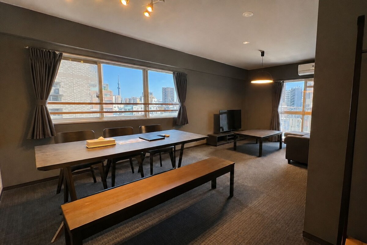 Deluxe Suite, 3 Bedrooms | Soundproofing, WiFi (free), individually decorated