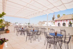 Rooftop terrace - Halo Boutique Hotel (Seville)